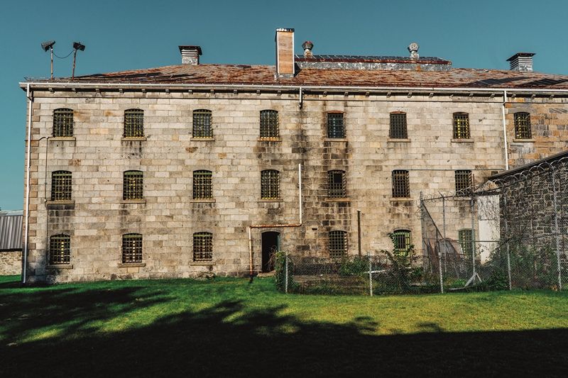 Radcliff : plongez dans l’histoire trouble de la prison Winter de Sherbrooke